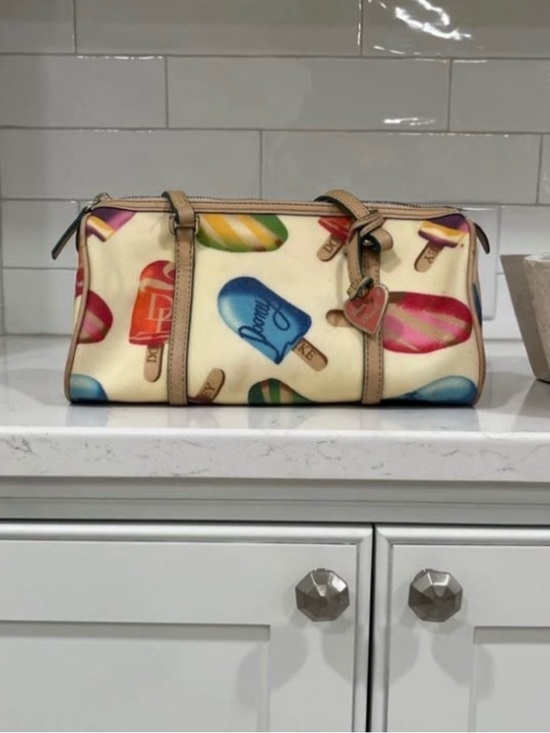 Dooney & Bourke Handbags - Dooney & Burke Barrel bag Vintage
